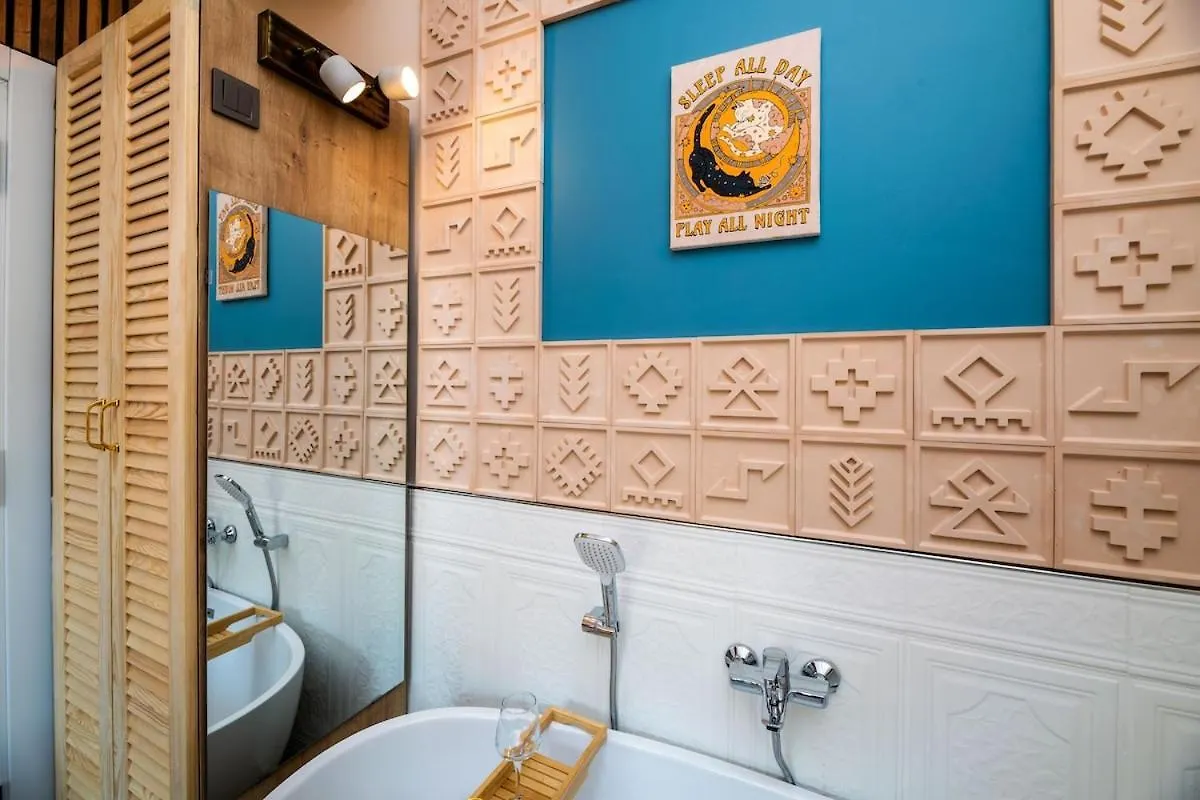 Apartment Rum Otto Enjoy Relax 30 Sec To Taksim Bathtub Istanbul