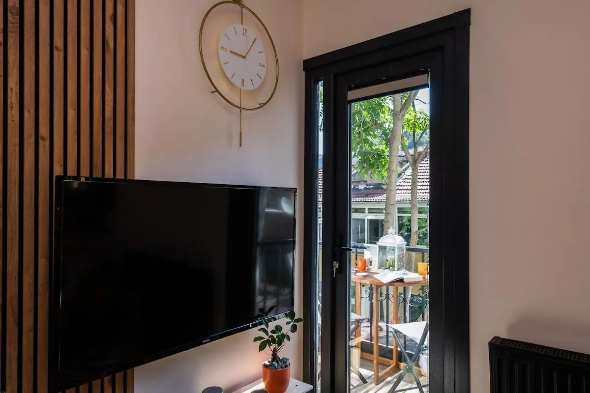 Apartment Rum Otto Enjoy Relax 30 Sec To Taksim Bathtub Istanbul Turkey