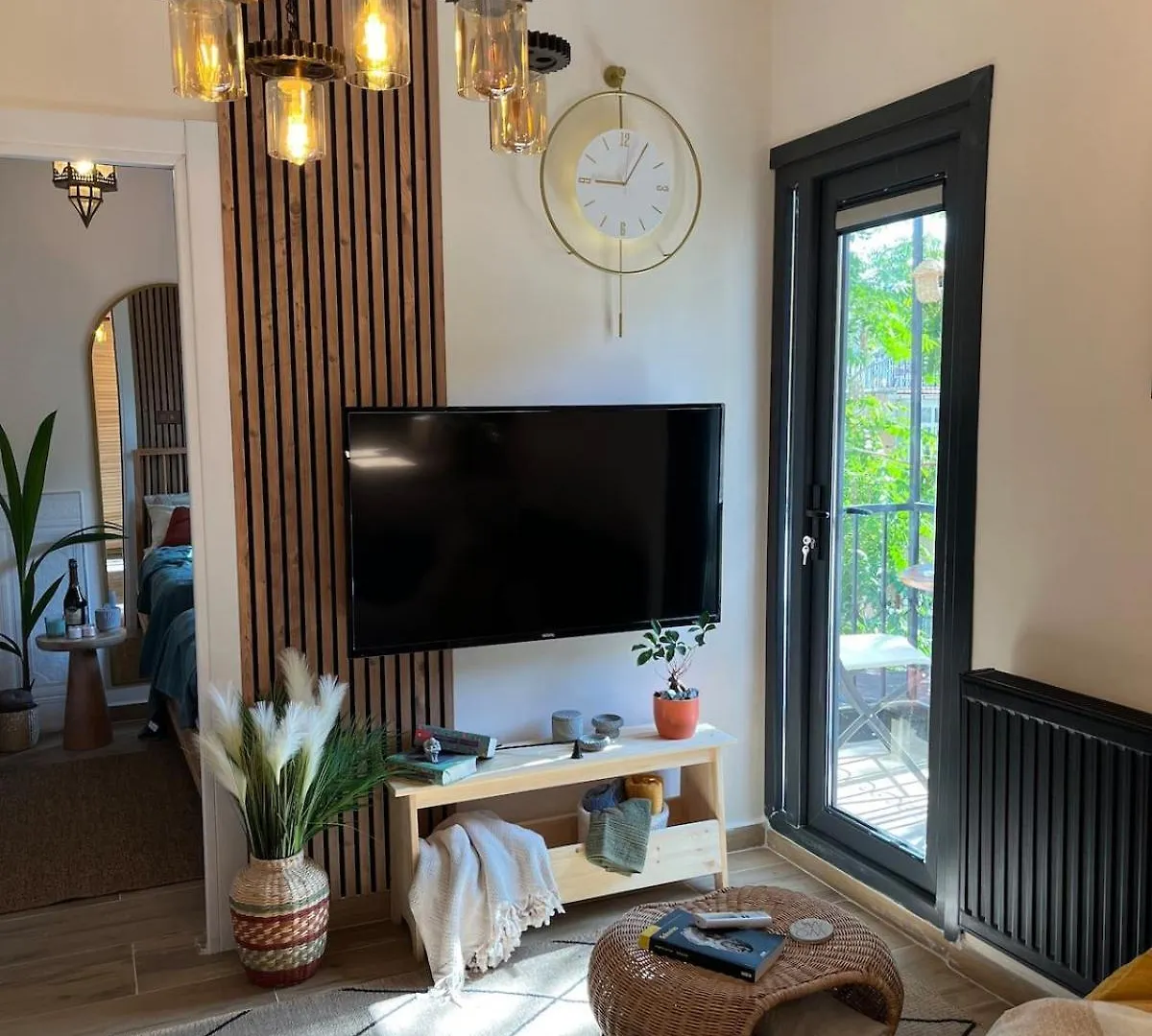 Rum Otto Enjoy Relax 30 Sec To Taksim Bathtub Istanbul Apartment
